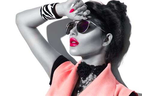 Beauty Fashion Model Girl Black And White Portrait Wearing Stylish Sunglasses Robinson Fps