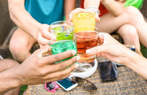 9 Summer Drinking Games To Take Your Party To The Next Level Dock Line Magazine