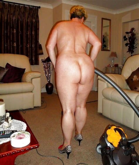 Housework Nude 300 Pics 4 XHamster