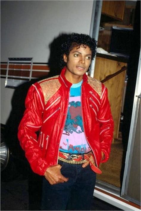 You wanna stay alive, better do what you can. Beat it 1982 | Michael jackson thriller, Michael jackson ...
