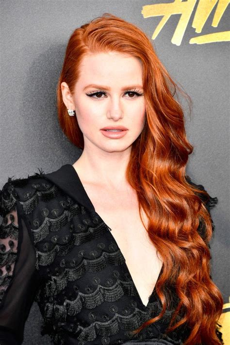 all the jaw dropping beauty looks you need to see from the mtv movie and tv awards haarstijlen