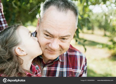 Grandfather Granddaughter Love You Much Grandpa Girl Kissing Grandpa