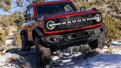 2022 Ford Bronco Wildtrak Gets Hoss 30 Pack With Improved Suspension
