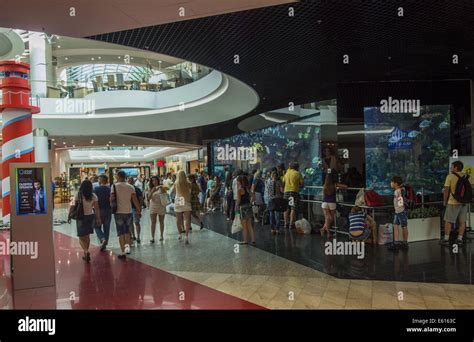 People Ocean Plaza Shopping Mall Hi Res Stock Photography And Images