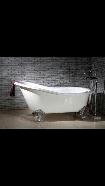 Make sure to visit our website for more information and photos. Old fashioned claw foot tub. | Clawfoot tub, Slipper ...