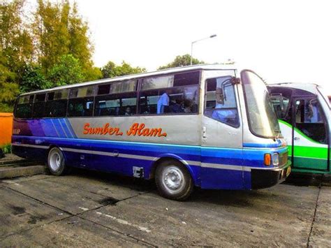 New armada hadirkan bus tingkat baru skylander. Pin di Bus
