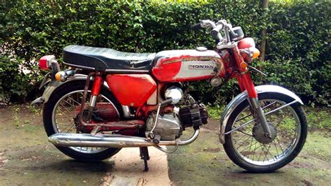 Surat lengkap stnk & bpkb tangan 1 plat ad. Honda Benly S110