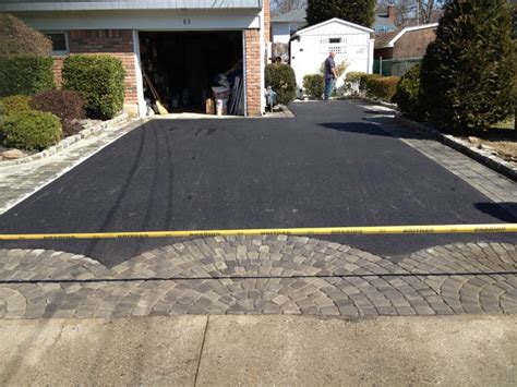 They can be driven on just 24 hours after laying, as opposed to waiting a week for however, the main weakness of an asphalt driveway lies in its vulnerable edges. 30 best Asphalt Driveways images on Pinterest | Asphalt ...