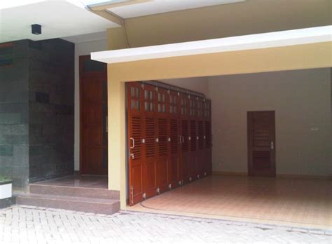 Pintu kamar minimalis meranti 80 x 200. Model Desain Pintu Garasi Kayu Rumah Minimalis Terbaru dan ...