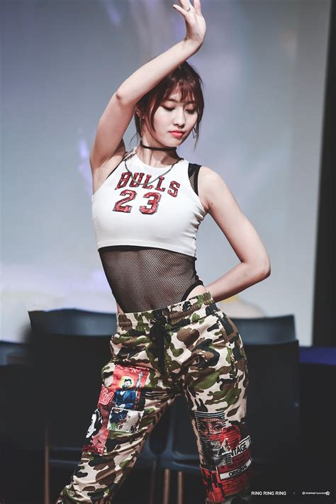 10 Times Twice S Momo Was A Sexy Body Line Queen With Her Unreal Proportions Koreaboo