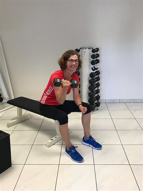 Zuerst hmmm, kannst du dann jetzt gar nimmer so richtig fies sein, wenn du auaaa am rücken hast oder. kerstin kunden frau+figur erfolg abnehmen ruecken staerken ...
