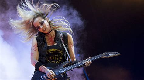 Nita Strauss Joins Demi Lovatos Band And Performs On Kimmel Watch