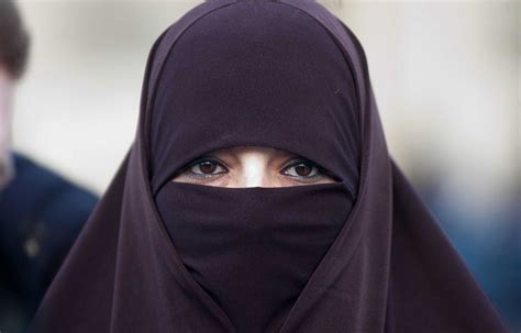 Arabie Saoudite Des Femmes Délaissent Le Niqab Pour Le Voile Islamique