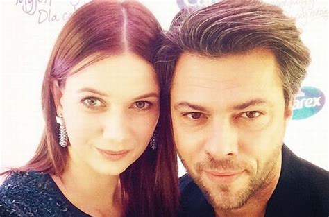Olivier Janiak na walentynki pokazał stare zdjęcie z żoną Karoliną