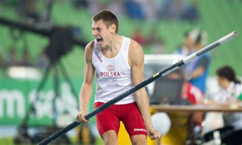 W okresie prl była najczęściej słuchanym (i systematycznie zagłuszanym) radiem zagranicznym. Trials polacchi di Coppa: Wojciechowski 5,80 nell'asta