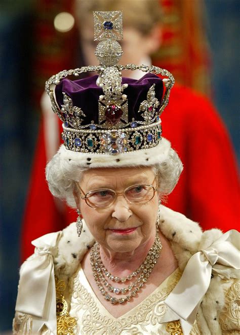 Posted at 17:55 31 mar17:55 31 mar. New Zealand teen tried to assassinate Queen Elizabeth II ...