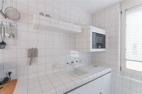 Find great deals on ebay for small ceramic tiles and small square ceramic tiles. 18 Tile Kitchen Countertops That are Surprisingly Fresh