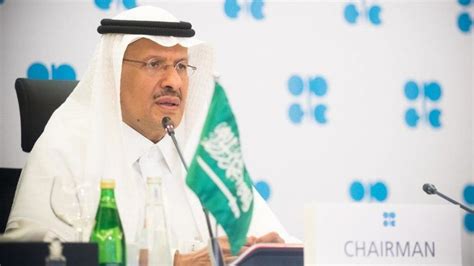 السعودية :الاستغناء عن النفط احتمال بعيد وغير واقعي
