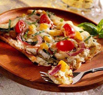 Better homes and gardens 13x9 the pan that can: Potato Crust Vegetable Pizza (Better Homes & Gardens ...