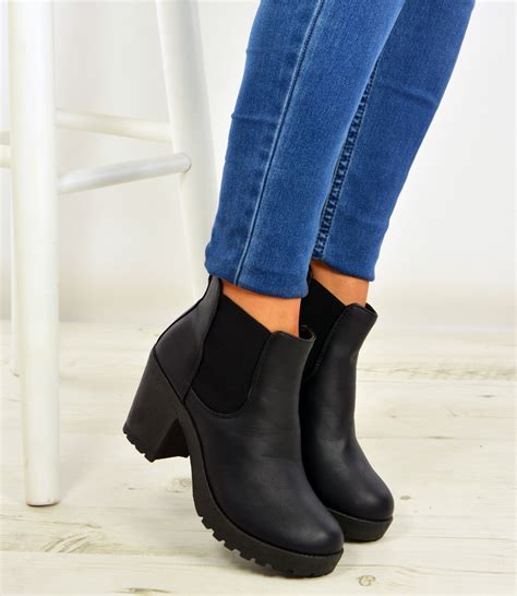 Chelsea Boots Women Style How To Wear Womens Chelsea Boots Style