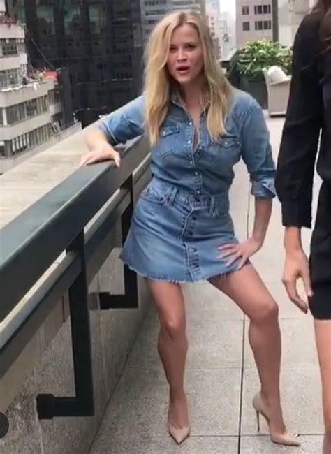 Reese Witherspoon Legs In A Denim Mini Skirt Reese Witherspoon Bikini