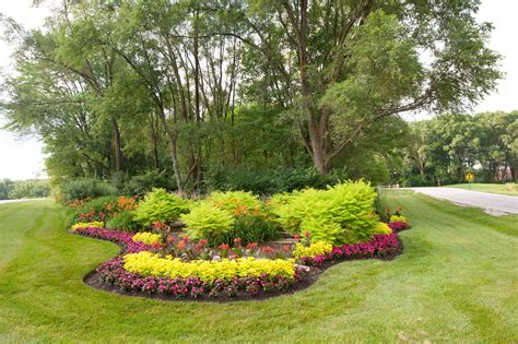 Leader Among St Charles Il Landscaping Companies