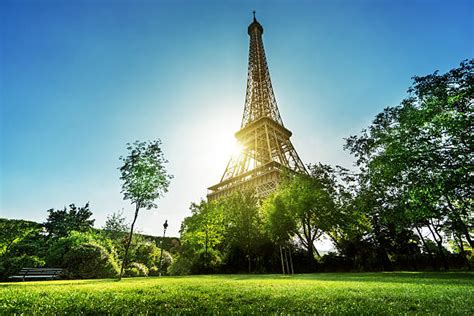 Best Eiffel Tower Green Stock Photos Pictures And Royalty Free Images