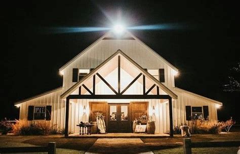 17 Stunning Metal House Ideas | Barn house plans, Barn style house