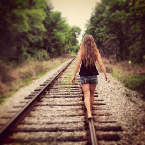 Image Result For Senior Pictures Ideas On Railroad Tracks Railroad Photography Railroad Track