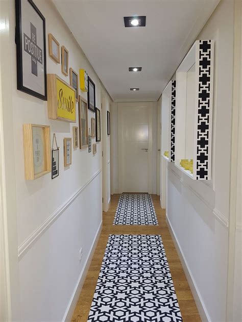 Un Pasillo Bien Decorado Micasarevista Narrow Hallway Ideas Hallway