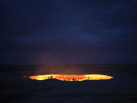 Overnight Visit To Darvaza Crater Of Fire Turkmenistans Gates Of Hell