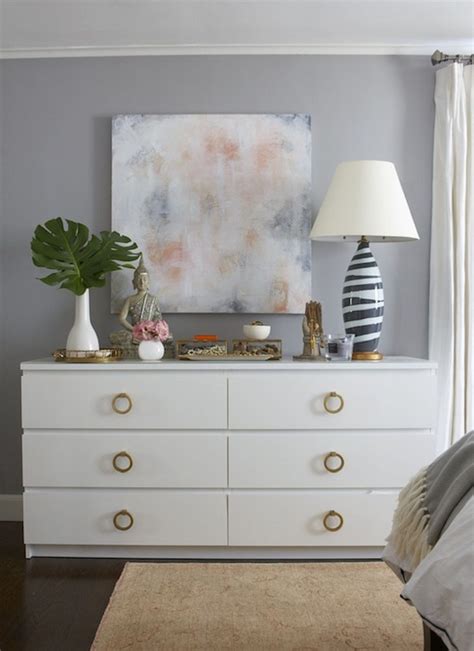 Easy Tips For Decorating Your Dresser Top