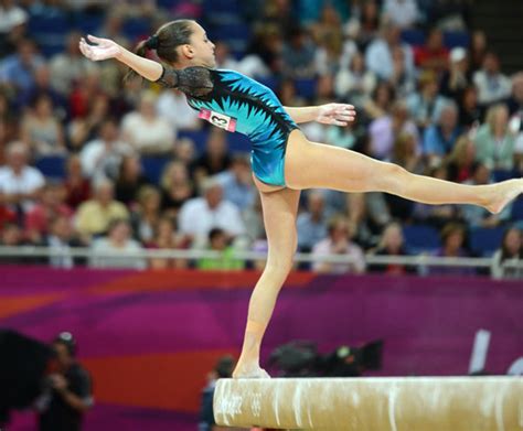 Larisa iordache a fost invitată la competiţia din 2 martie alături de alte şapte gimnaste, criteriul principal al participării fiind ierarhia probei de individual compus de la jo de la londra. Olimpiada de la Londra: JO 2012 - INDIVIDUAL COMPUS - LARISA IORDACHE