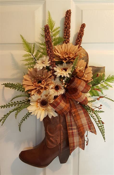 A Cowboy Boot Wreath For Fall Marlas Fall Wreaths Wreath Decor