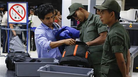 Venezuela Lanzó Nuevos Controles En Aeropuertos Para Secuestrar Dólares Infobae