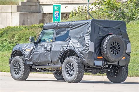 The 2022 Ford Bronco Warthog Looks Too Wide For Narrow Off Road Trails