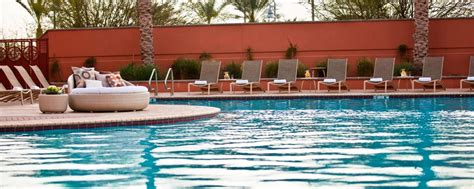 Glendale Az Hotel With Pool Renaissance Phoenix Glendale Hotel And Spa