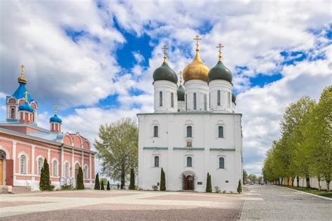 Premium Photo Assumption Cathedral In The Historical Center Of Kolomna