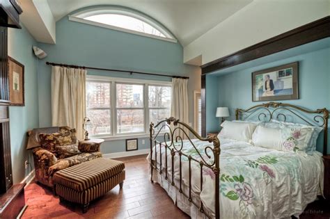 How to contact jade brown of spirit river flooring? So lovely. Private spa bath, balcony overlooking rear yard ...
