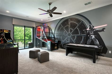 They bolted it to the ceiling joists and lined it up with a vinyl mural of the ship that. 45 Best Star Wars Room Decor | Design Ideas for 2019