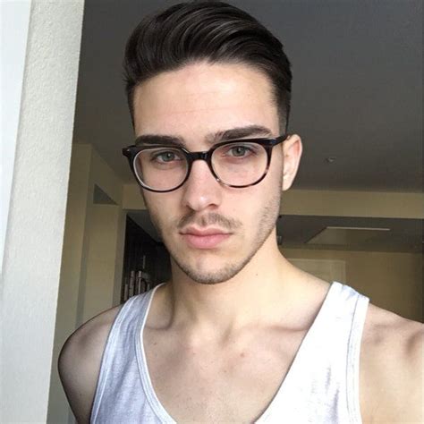 Embedded Image Nerdy Guys Cute Guys Glasses Outfit Sexy Nerd I Miss You Mens Hairstyles