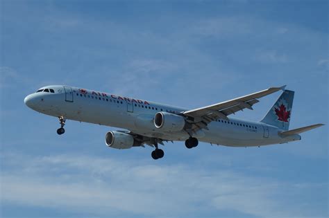 Air Canada A321 Landing At Toronto Pearson Airport Passenger Jet