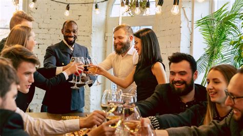 5 Tips For Planning A Summer Corporate Party People Wont Want To Miss