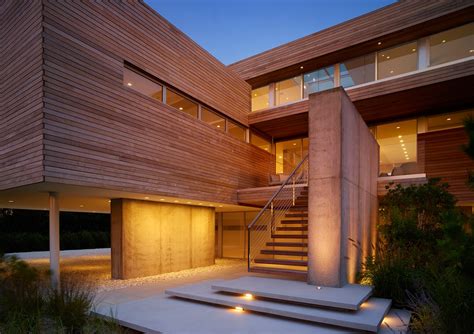 It will not give you a perfectly covered visual. Beautiful Ocean Deck House By SLR Architects