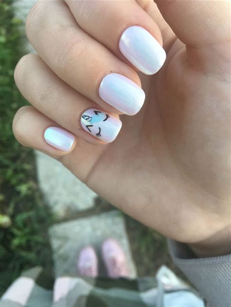 Hada montando un unicornio que cabalga sobre el arco iris. Más de 25 ideas increíbles sobre Uñas unicornio en ...