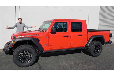Jeep® has been an iconic & legendary 4x4 sport utility vehicle for the past 70 years. Video | The 2020 Jeep Gladiator Is the Hottest New Pickup ...