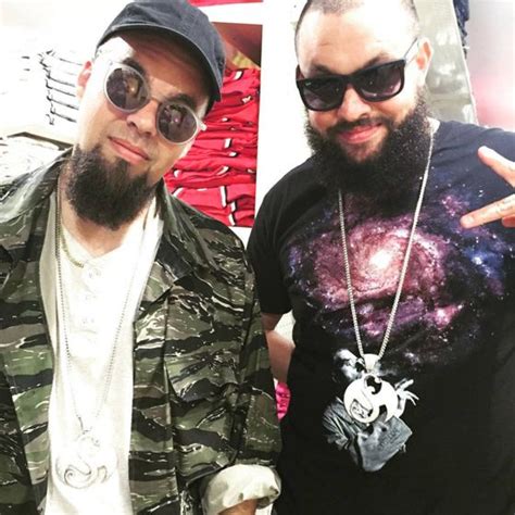 ¡mayday Receives Their Strange Music Chains Faygoluvers