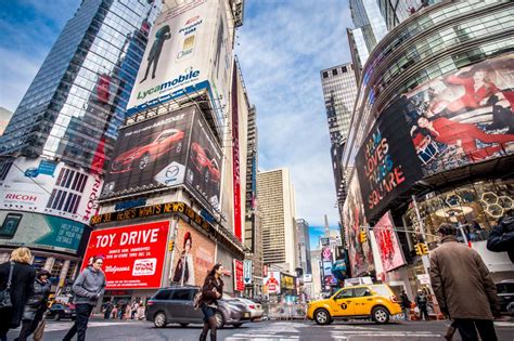 Ταξίδια Take A Tour Street View Of Broadway At Times Square In New
