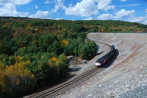 The Spectacular Fall Foliage Train Ride In Connecticut You Dont Want
