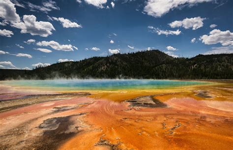 Yellowstone Eruption Supervolcano Under Strain Experts Find Magma Chamber Pressure